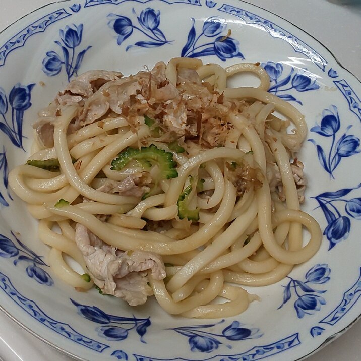 ♪豚肉とゴーヤの焼きうどん♪